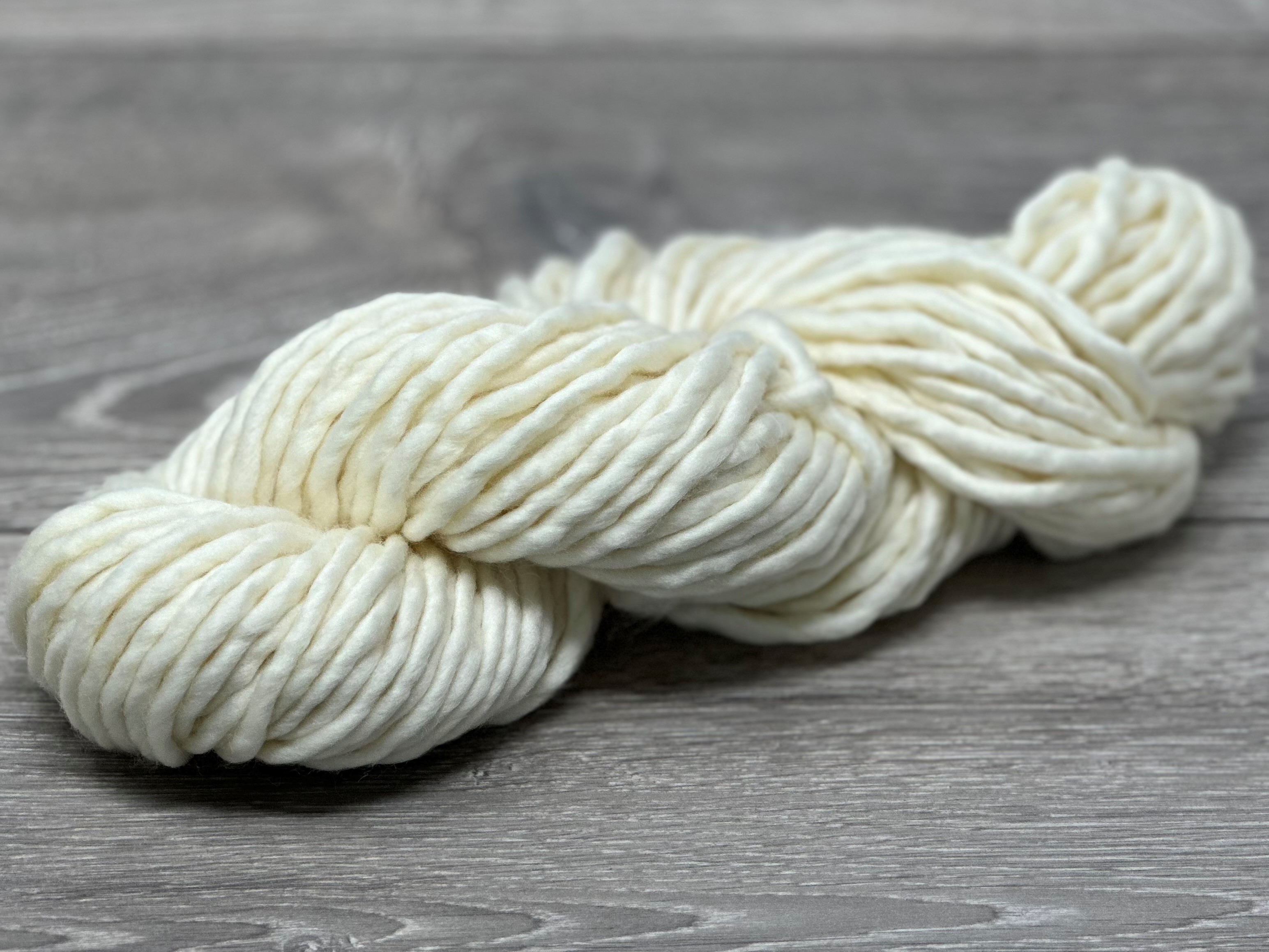 Superchunky Singles Yarn. 100% Superwash Extrafine (19.5 micron) Merino Wool Yarn  (1/1Nm) 1 x 100gm Hank